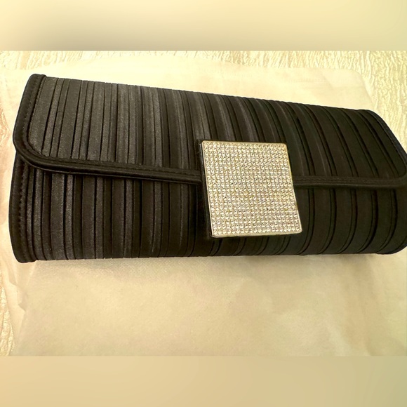 New couture black satin evening clutch with chain - Picture 1 of 5